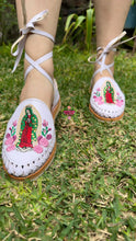 Cargar imagen en el visor de la galería, Virgen Sequin White Lace Up