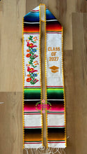 Cargar imagen en el visor de la galería, 2027 White Floral Tulipán w Gold - Graduation Stole Sarape Sash IN STOCK