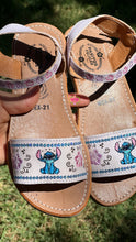 Cargar imagen en el visor de la galería, Stitch Buckle open toed Buckle