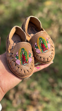 Cargar imagen en el visor de la galería, Virgen Sequin Mommy and Me- Embroidered Tan Flats