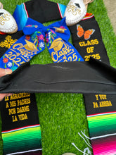 Cargar imagen en el visor de la galería, Embroidered graduation cap topper (w/o button) IN STOCK