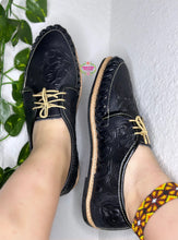 Cargar imagen en el visor de la galería, Mocasines Artesanales - Black