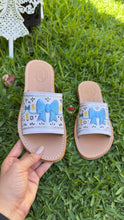 Cargar imagen en el visor de la galería, White Coquette Blue Bow Mexican Sandals