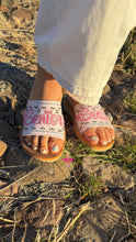 Cargar imagen en el visor de la galería, Senior Bow 3D Mexican White Sandals PREORDER