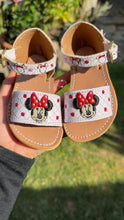 Cargar imagen en el visor de la galería, Minnie White Open Toed Buckle