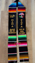Cargar imagen en el visor de la galería, Papá Mama Gracias - Sacrifices Black Graduation Stole Sarape Sash IN STOCK