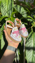 Cargar imagen en el visor de la galería, Coquette 3D Mommy and me-  Embroidered Lace Up Huaraches