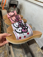 Cargar imagen en el visor de la galería, Coquechito Sequin Corazones Rosita