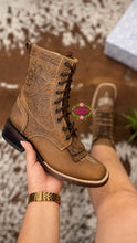Cargar imagen en el visor de la galería, Botas Lacer - Cobre Laced Boots