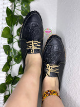 Cargar imagen en el visor de la galería, Mocasines Artesanales - Black