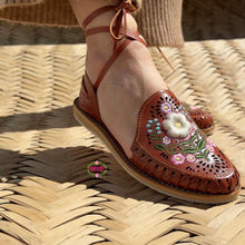 Cargar imagen en el visor de la galería, Irene 3D- Tan Embroidered Lace Up Huaraches