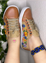 Cargar imagen en el visor de la galería, Tani - Embroided Sneakers