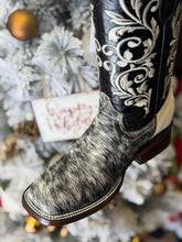 Cargar imagen en el visor de la galería, Cristina Pelo de Res - Black Cowhide Leather Boots PREORDER