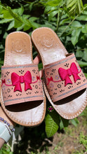 Cargar imagen en el visor de la galería, Pink Coquette Pink Bow Mexican Sandals