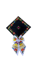 Cargar imagen en el visor de la galería, Tulipán - Tulip Floral Embroidered graduation cap topper