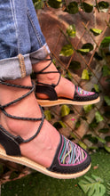 Cargar imagen en el visor de la galería, Sequin Black Lace Up - PREORDER
