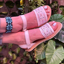 Cargar imagen en el visor de la galería, Sequin Buckle Sandals