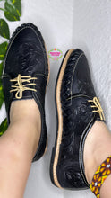 Cargar imagen en el visor de la galería, Mocasines Artesanales - Black