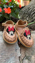 Cargar imagen en el visor de la galería, Minnie Tan Buckle