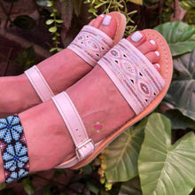 Cargar imagen en el visor de la galería, Sequin Buckle Sandals