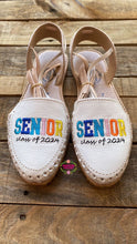 Cargar imagen en el visor de la galería, Natural Senior 2024 - Colorful Lace Up