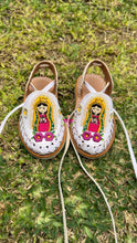 Cargar imagen en el visor de la galería, Virgencita White Lace Up
