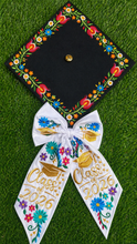 Cargar imagen en el visor de la galería, White Moño - Unique Embroidered Class of 2026 Bows IN STOCK