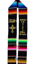 Cargar imagen en el visor de la galería, *2026* Gracias a mi Mamá - Cross Black Graduation Stole Sarape Sash IN STOCK