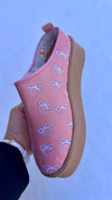 Cargar imagen en el visor de la galería, Warm Coquette Pink Platform