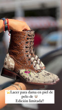 Cargar imagen en el visor de la galería, Botas Lacer - Unique Cowhide Pattern Leather Tooled Boots