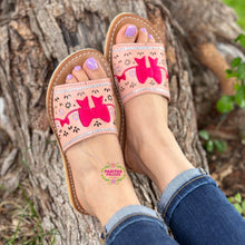 Cargar imagen en el visor de la galería, Pink Coquette Pink Bow Mexican Sandals