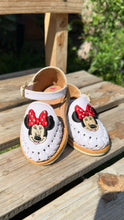 Cargar imagen en el visor de la galería, Minnie White Buckle PREORDER