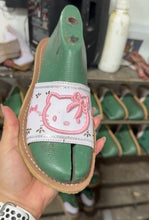 Cargar imagen en el visor de la galería, Coquechito Blanco