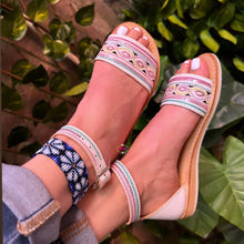 Cargar imagen en el visor de la galería, Buckle Sequin Sandal mommy and me