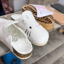 Cargar imagen en el visor de la galería, Blancita Warm Corcho Slides