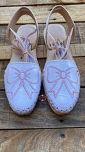 Cargar imagen en el visor de la galería, Coquette Pink - Embroidered Lace Up