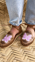 Cargar imagen en el visor de la galería, Laser butterfly Embroidered Lace Up Huaraches