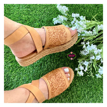 Cargar imagen en el visor de la galería, Rosa Yute - Rose Tooled Espadrilles