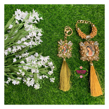 Cargar imagen en el visor de la galería, San Judas con Virgencita - St Jude and Virgin Mary Keychain and Car Blessing