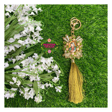 Cargar imagen en el visor de la galería, Sagrado Corazón con Virgencita - Sacred Heart w Virgin Mary Keychain and Car Blessing