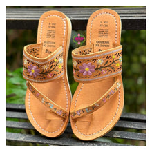 Cargar imagen en el visor de la galería, Catalina - Tan Sandals