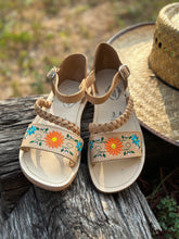 Cargar imagen en el visor de la galería, Xóchitl - Tan Embroidered Leather Sandals