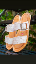 Cargar imagen en el visor de la galería, Acapulco - White tooled sandal