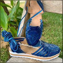 Cargar imagen en el visor de la galería, Yellow Platform Lace Up