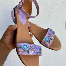 Cargar imagen en el visor de la galería, Jardin Negro - Heels