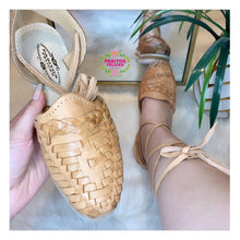 Cargar imagen en el visor de la galería, Light Tan Platform Lace Up - Braid