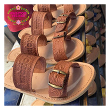 Cargar imagen en el visor de la galería, Michoacán- imprinted state sandals