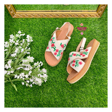 Cargar imagen en el visor de la galería, Pink Rosalinda - Embroidered Leather Shoes