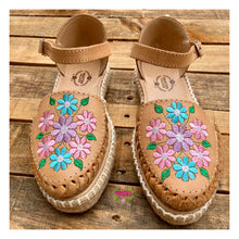 Cargar imagen en el visor de la galería, Primavera Yute - Embroidered Spring Espadrilles