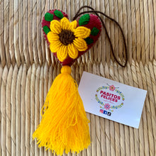 Cargar imagen en el visor de la galería, Sunflower hearts